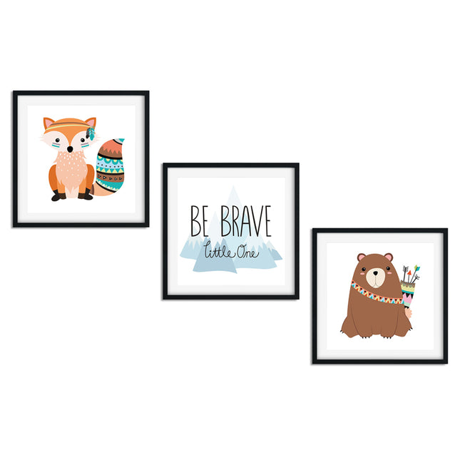 Posterset bestehend aus 3 niedlichen Tiermotiven von einem Fuchs und Bär sowie den Spruch „Be Brave little one“.