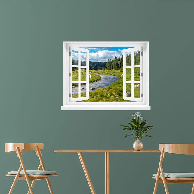 Erschaffen Sie Ihre persönliche Auszeit! Wandaufkleber im Fensterstil an einer grünen Wand über einem Esstisch, mit malerischem Ausblick auf grüne Landschaften, Berge und einen ruhigen Fluss. Die ideale Dekoration für entspannende Momente zu Hause.