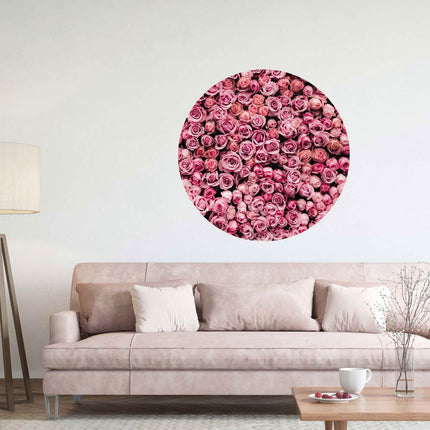 Wandaufkleber rund "Rosenmeer" über gemütlichem Sofa
